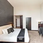 勒芒中心美居酒店 4*