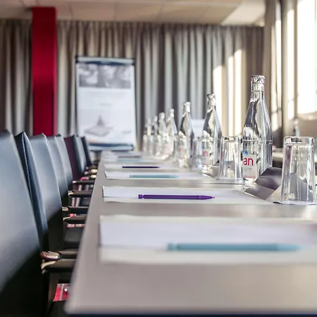 Mercure Centre Hotel 4*