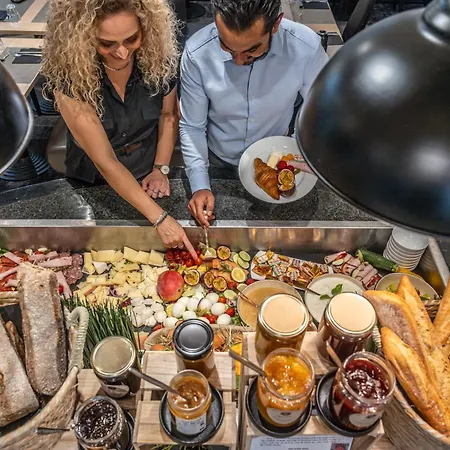 Mercure Centre מלון 4*