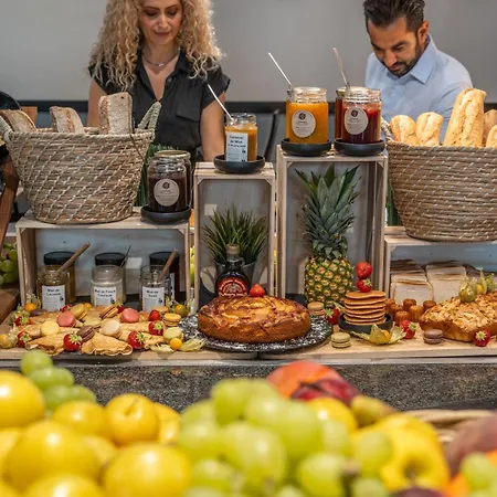 מלון Mercure Centre 4*