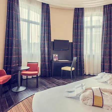 Mercure Centre מלון 4*