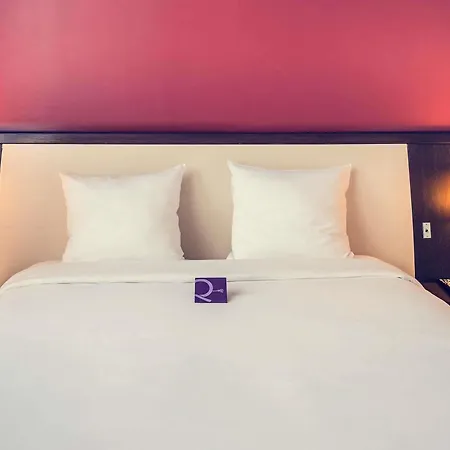 Mercure Centre Hotel 4*