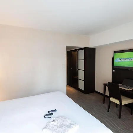 Mercure Centre 4* Λε Μανς