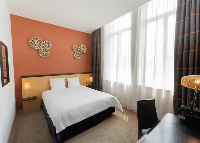 Mercure Centre لو مان