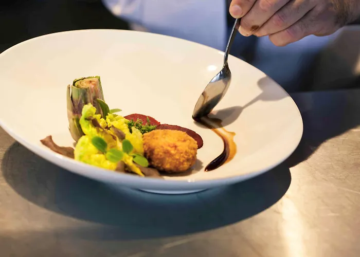 Mercure Centre Hotel 4*