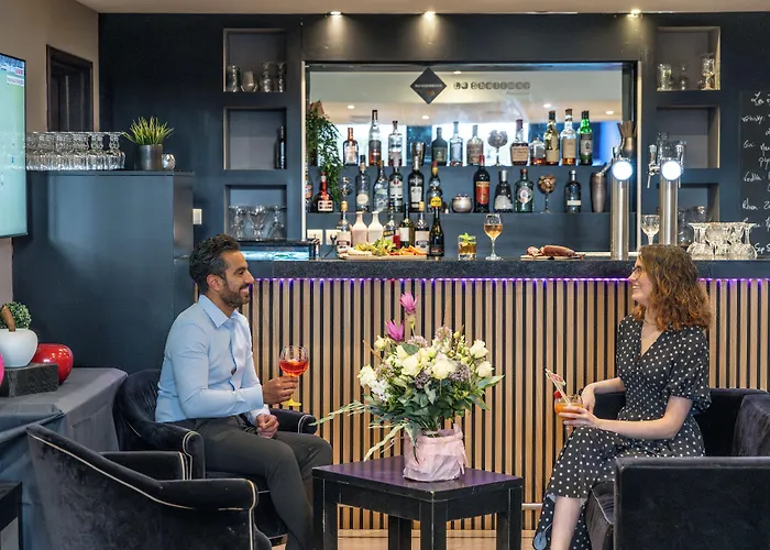 Mercure Centre Hotell 4*