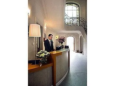 Mercure Centre Hotel 4*